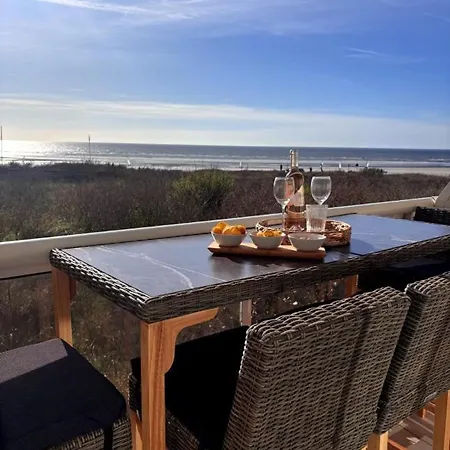 Apartment Evasion Cotiere